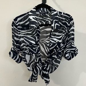 Jones New York size large black and white zebra sheer blouse